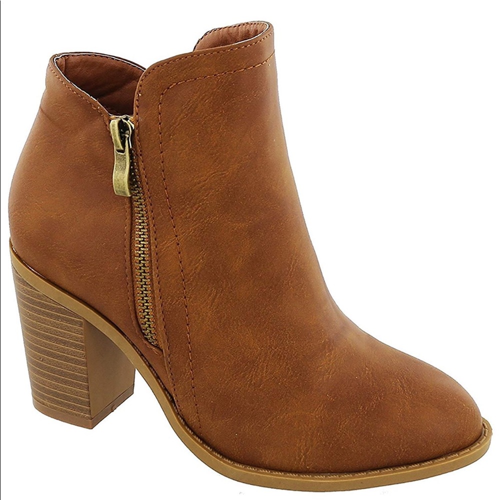 TOP Moda Brown Booties